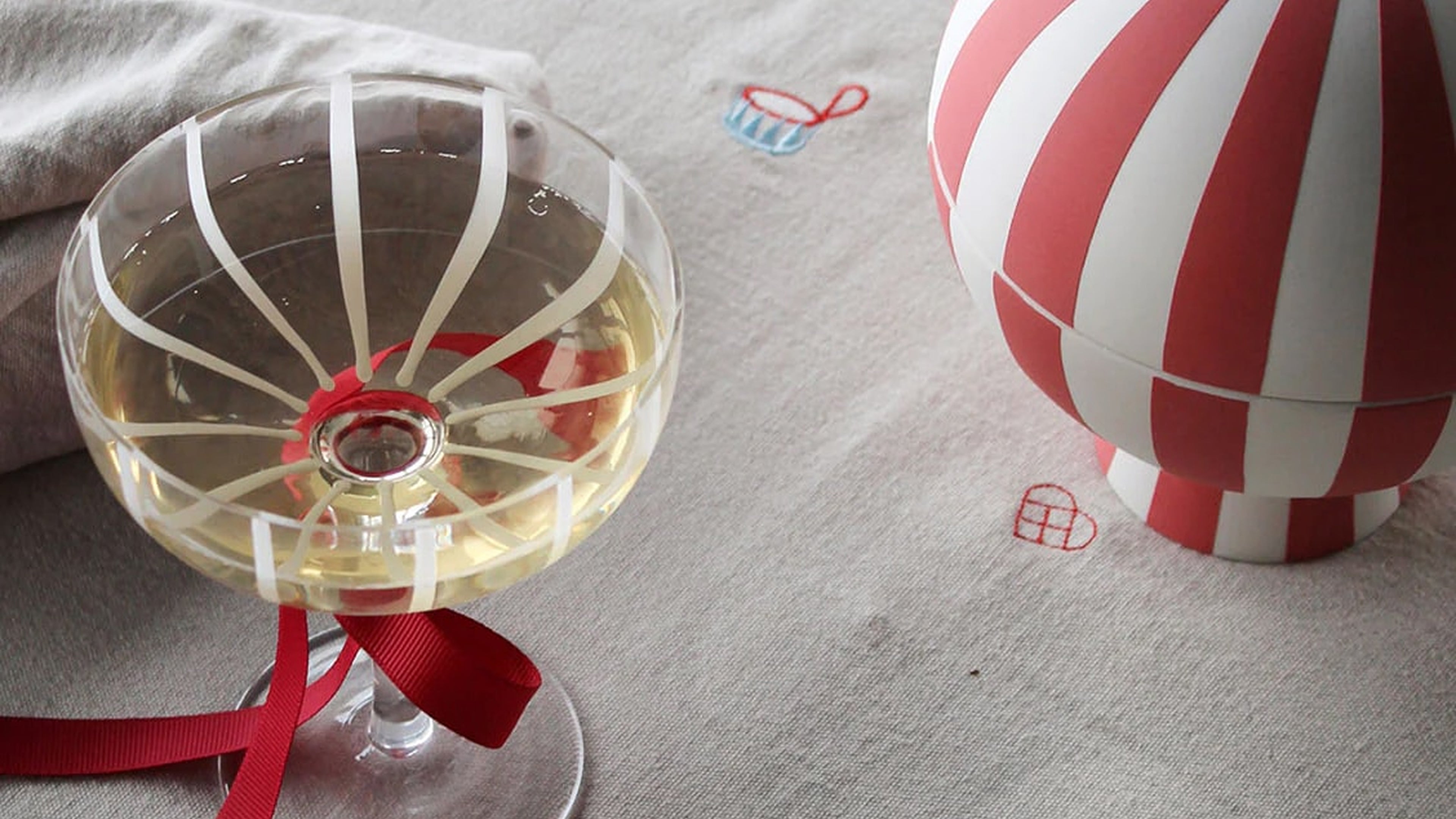 Table Decor That Feels Fun, Not Fussy