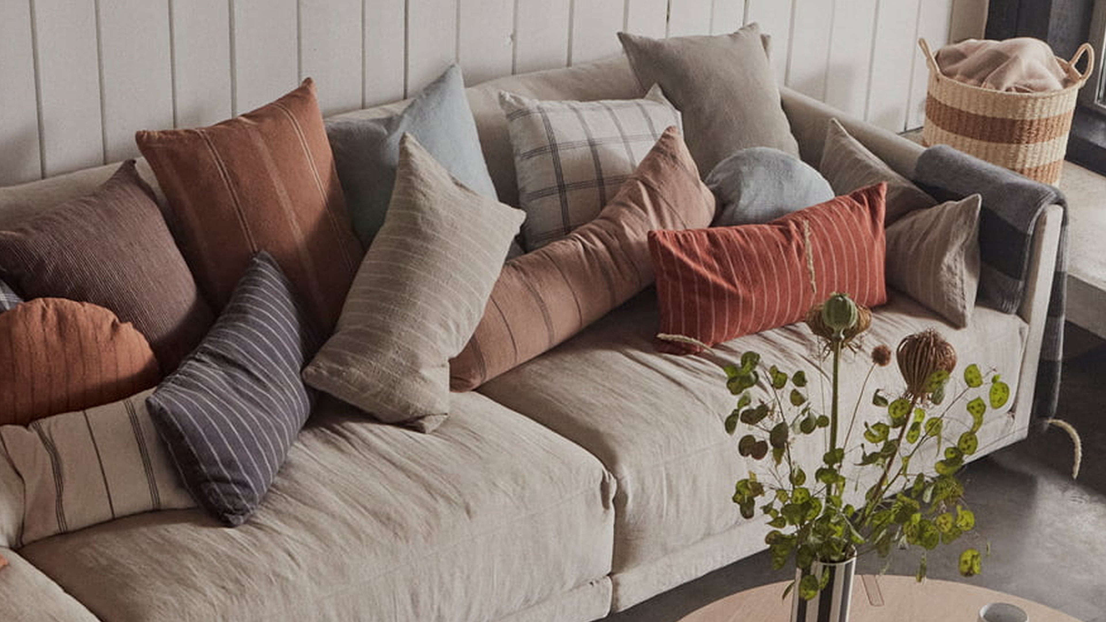 Pillow Talk: How to Layer Neutral Tones Like a Pro