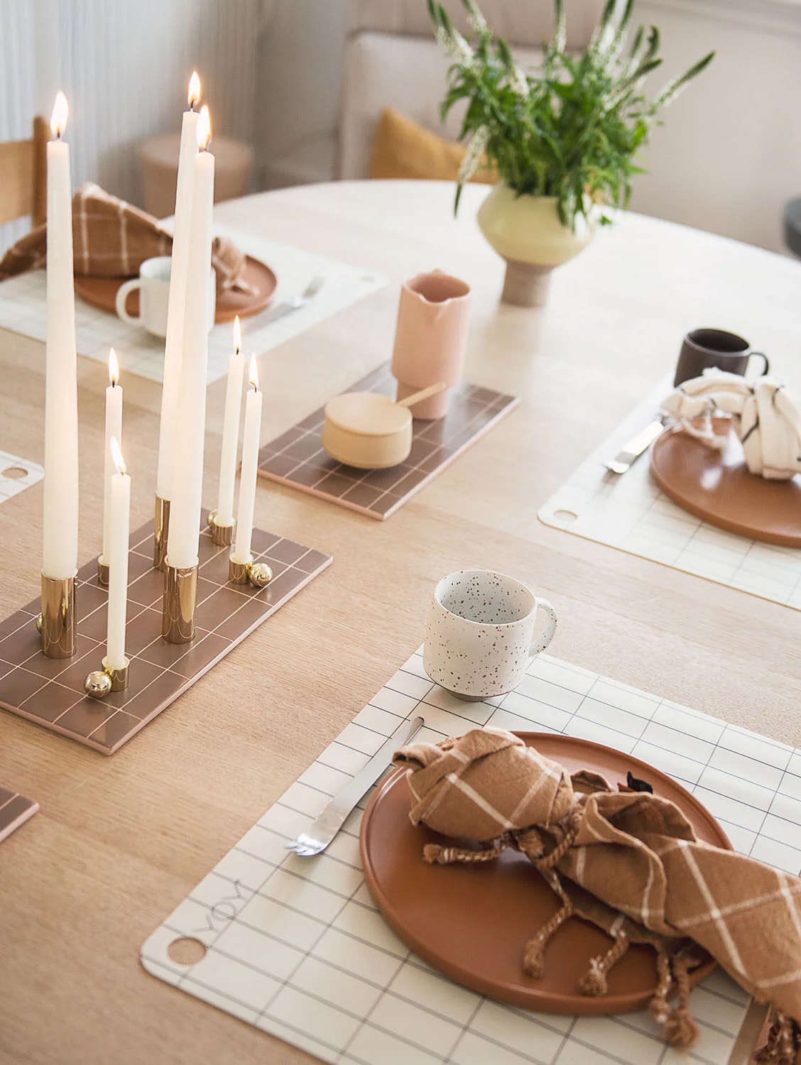 Compact Sphere Candleholder