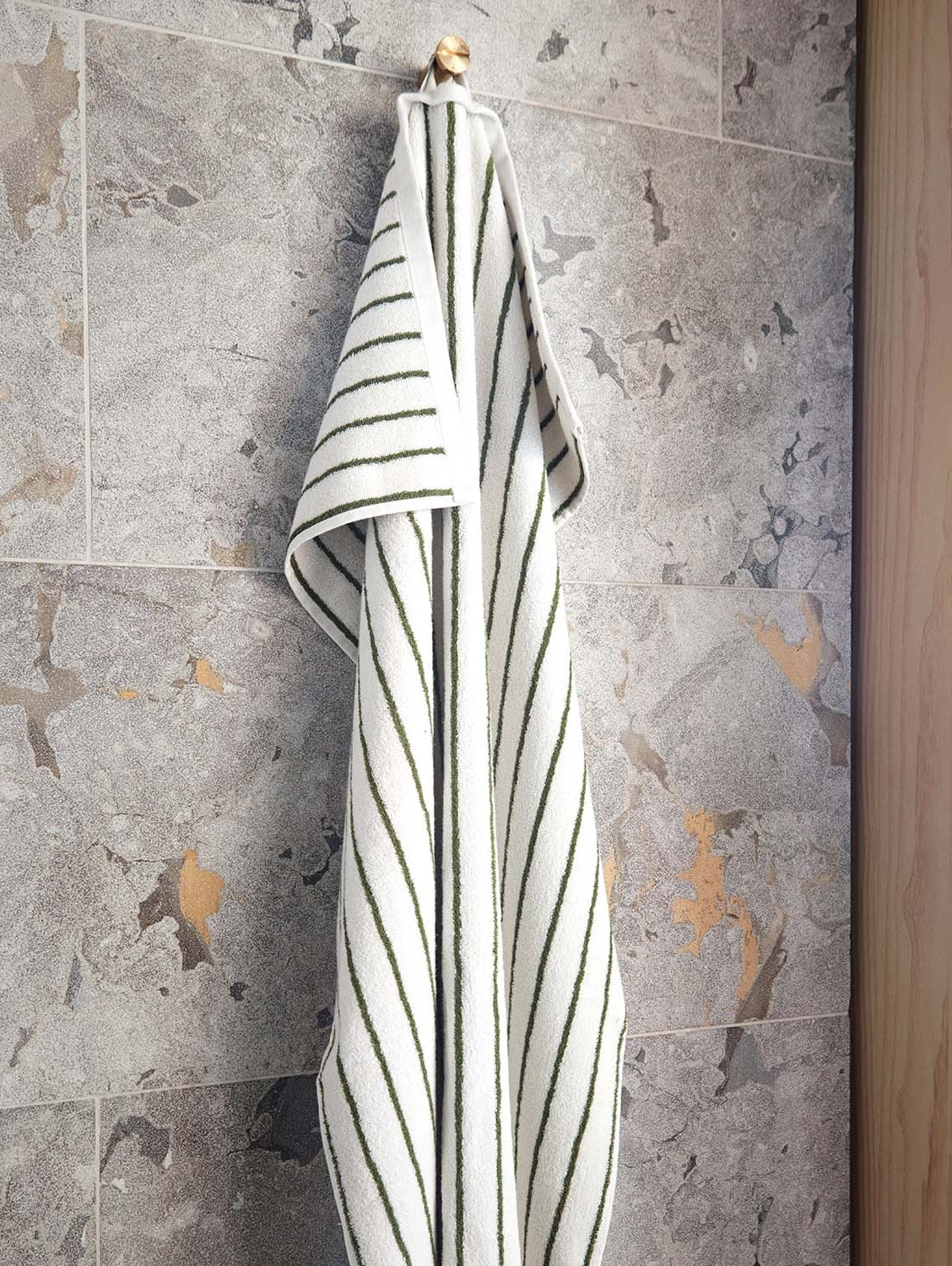 Thin Stripe Towel