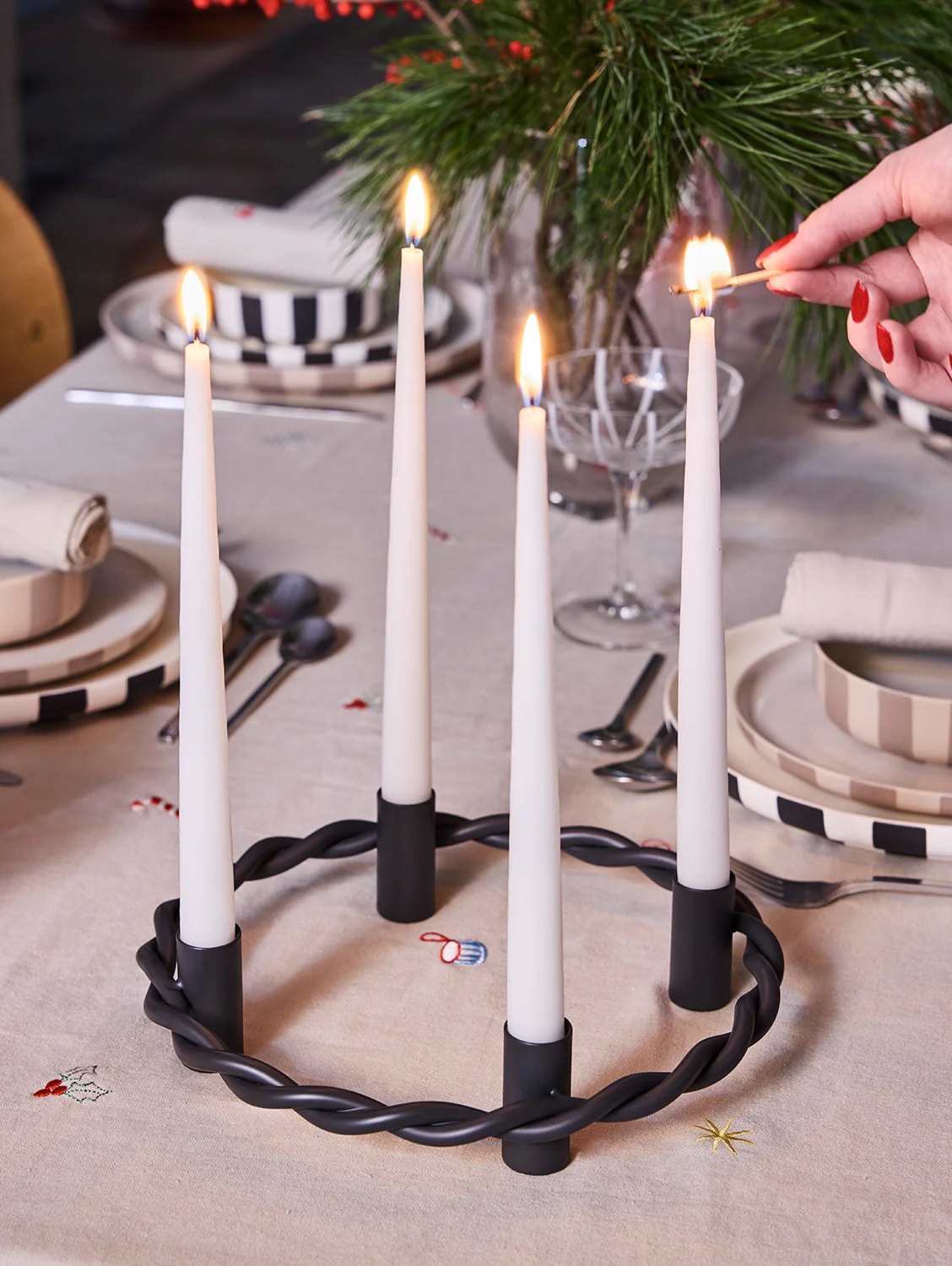 Twist Ring Candle Stand